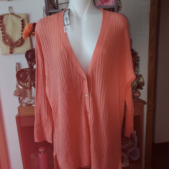 New Sweater light Color Peach - Picture 5 of 8